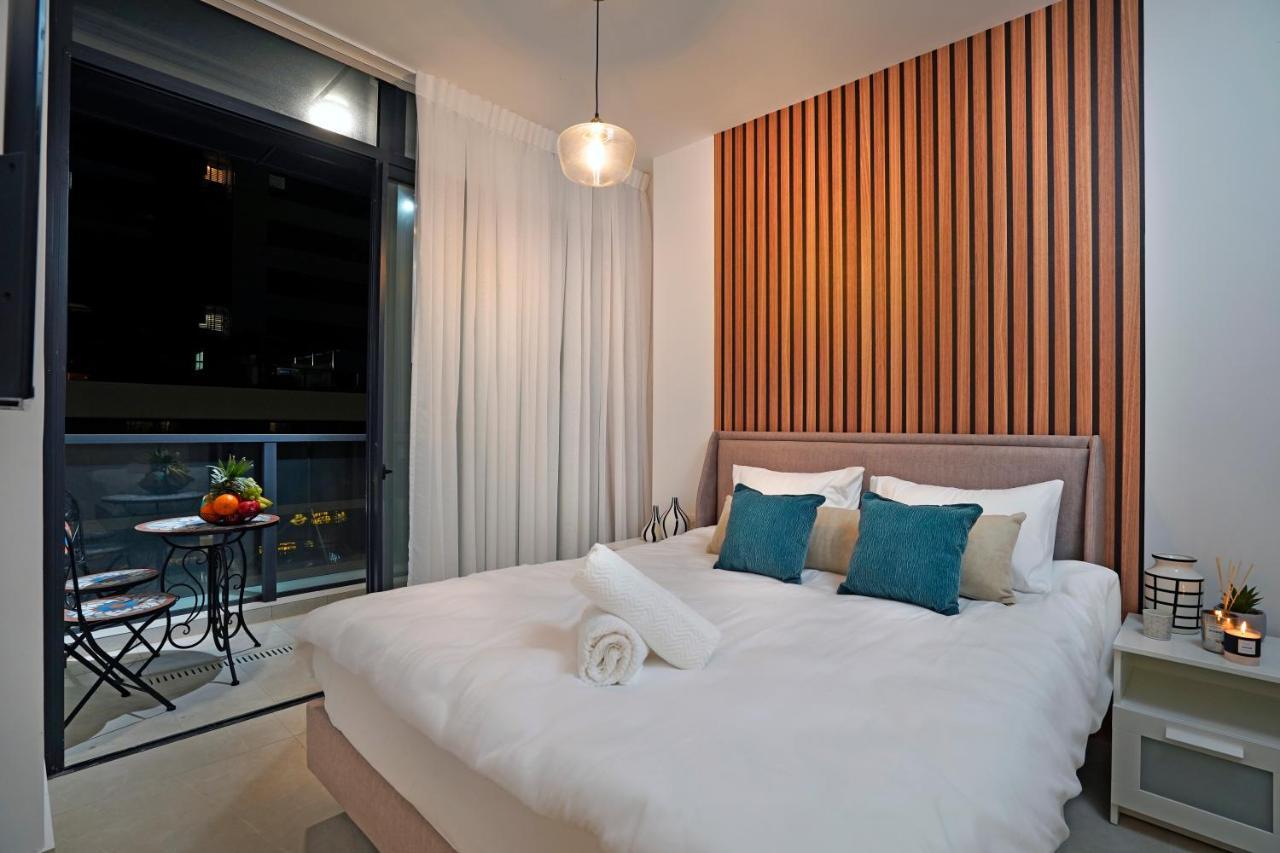 Hi-Yam Seaview Apartments & Suites - יש ממ"ד Bat Yam Exterior photo